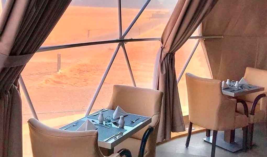 Restaurante en Bubble Luxotel Wadi Rum Jordania