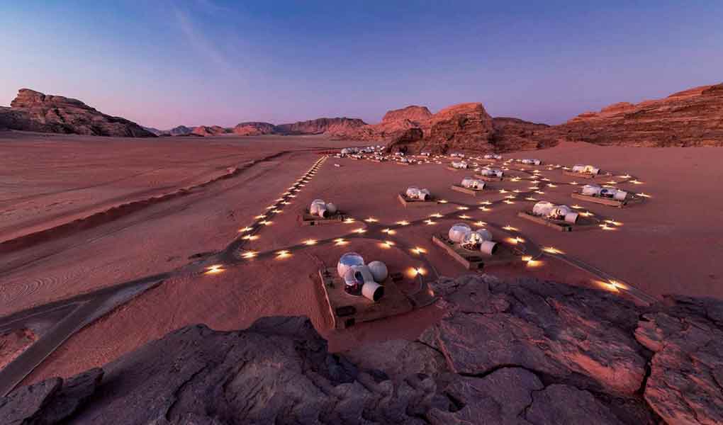 Vistas aéreas del desierto de Wadi Rum en Jordania