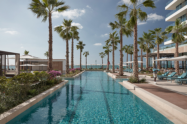 Piscina principal Mandarin Oriental Jumeira