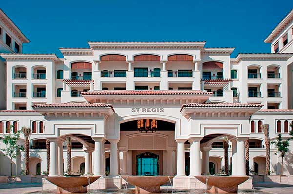 Entrada del hotel playa Abu Dhabi  St. Regis Saadiyat Island