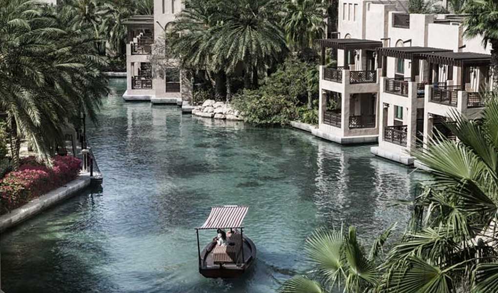 Canales interiores hotel Dubái Jumeirah Al Qasr