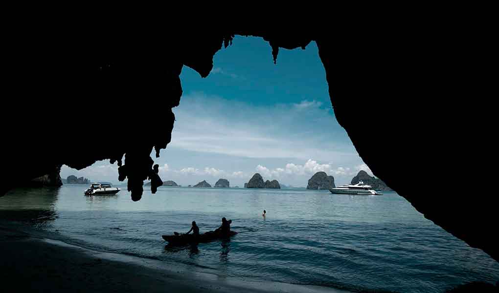 Excursión en canoa a las grutas de Krabi